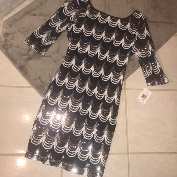 Sequins Dress - Picture 2 of 5